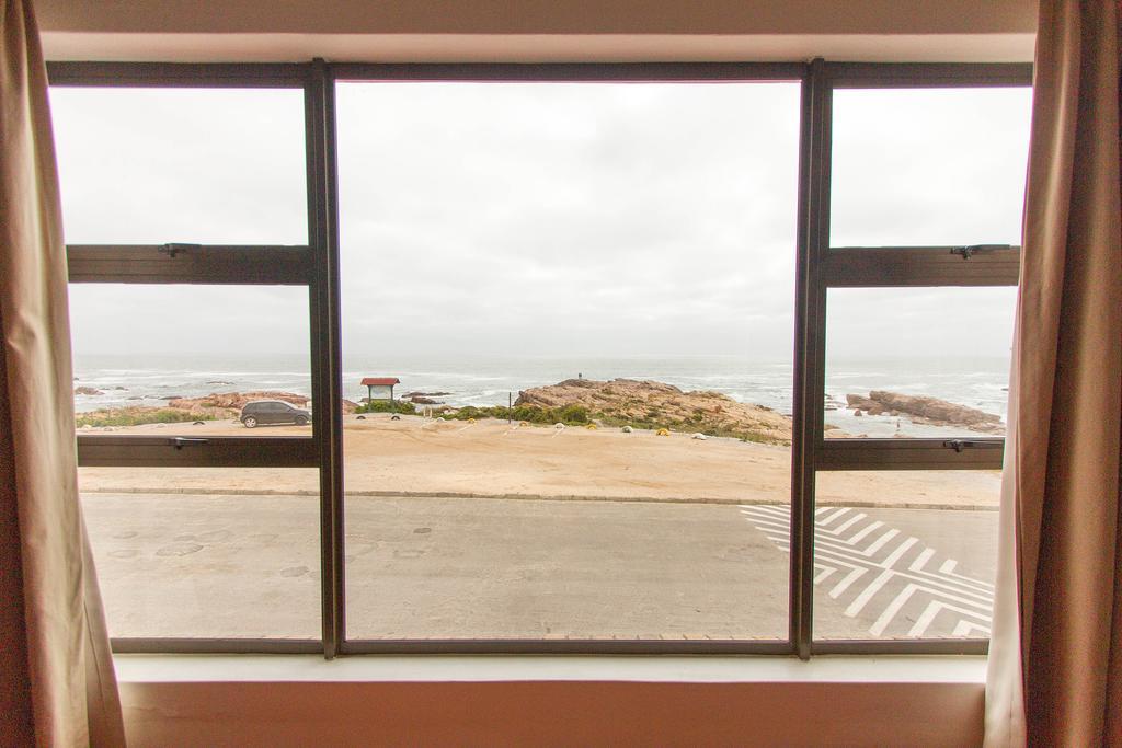 Вилла Abalone Self-Catering Ламбертс-Бей Экстерьер фото